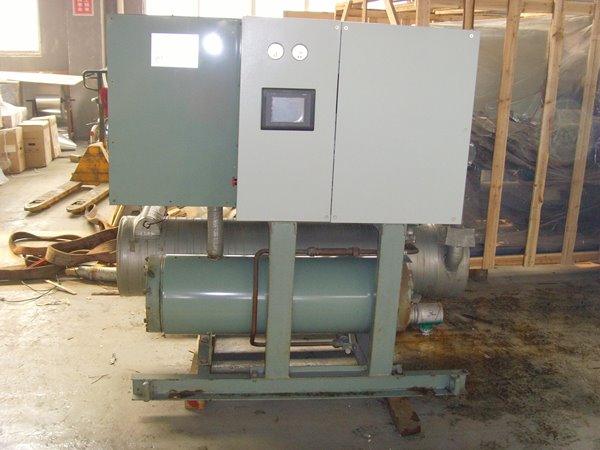 坡心镇酒店中央空调不停机清洗方法介绍